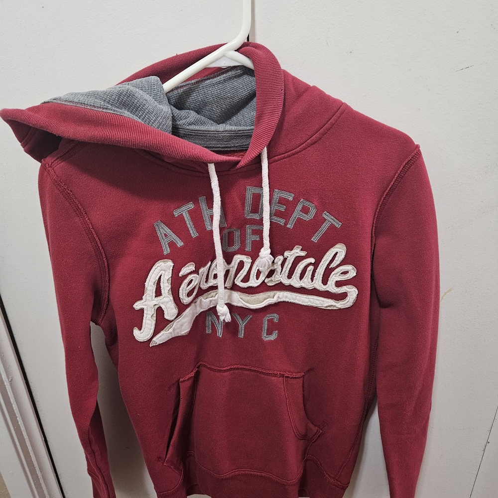 Aeropostale Men's Burgundy Hoodie Sweater